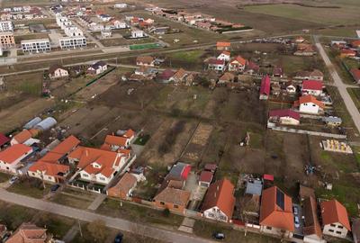 Teren Construcții intravilan de 1439 mp, în Urseni - 3