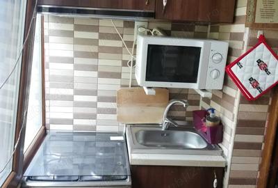 Garsoniera de vanzare zona Trocadero - 3