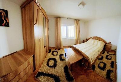 Apartament cu 3 camere decomandat în Mircea-Vodă - 2
