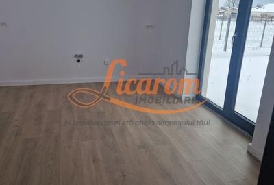 Casă individuală cu 4 camere cu Canalizare în Cristian - 11