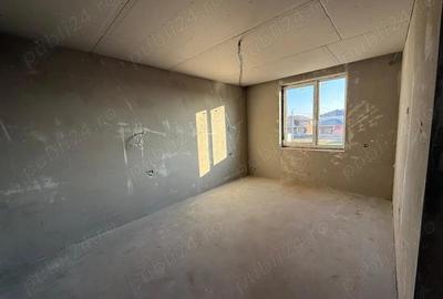 PROPRIETAR vand case individuale la rosu in Oradea! - 3