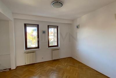 Casă individuală cu 8 camere cu Canalizare în Floreasca - 11