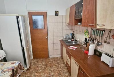 Apartament spatios, 3 camere, etaj 2, Gavana - chiar langa Spitalul Judetean - 3