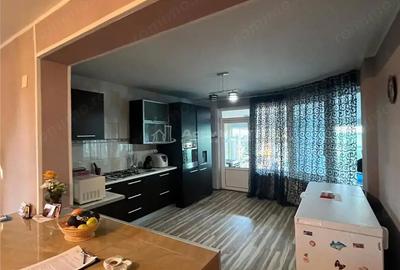 Casă cu Teren 2000 Mp în Central - 8