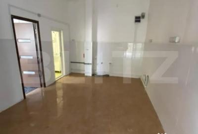 Spațiu comercial, de 32 mp, în Central - 3