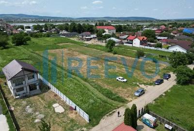 Teren de 717 mp, în Șerbănești - 4