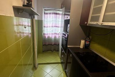 Apartament cu 3 camere semidecomandat în Berceni - 4