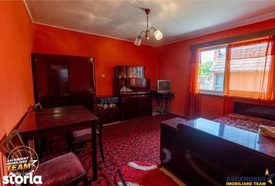 Casă cu 4 camere cu Teren 1149 Mp în Poian - 3