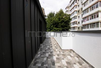 Apartament cu 3 camere semidecomandat în Gorjului