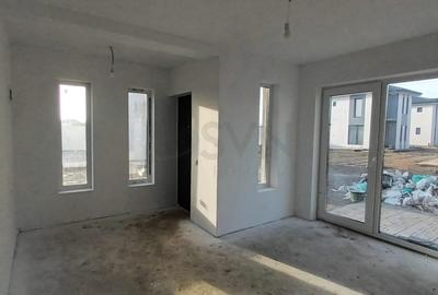 Casă individuală cu 4 camere cu Canalizare în Central - 23