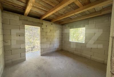 Casa la rosu in zona Bargau - 4