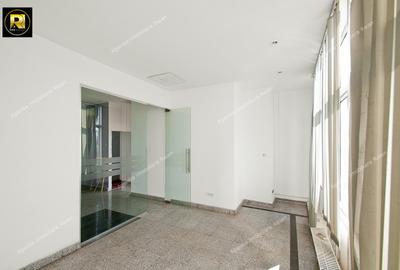 Vanzare Cladire S+P+3Et,destinatie mixta,in Galati,ultracentral,pe blv. Brailei - 9