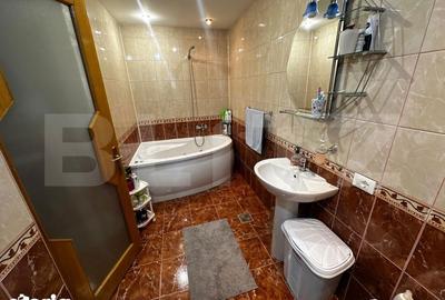 Casă cu 5 camere cu Teren 500 Mp în Central - 6