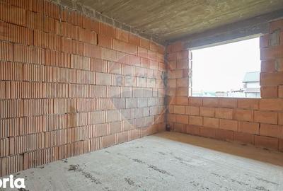 Casă cu 6 camere cu Teren 500 Mp în Feldioara - 12