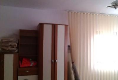 Casa 6 camere - cazare 15 persoane, Nord - 9