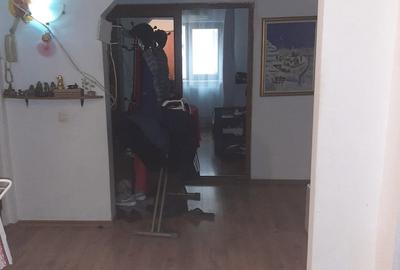 Apartament cu 3 camere decomandat în Central - 4