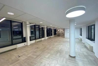 Spațiu comercial, de 325 mp, în Magheru - 13