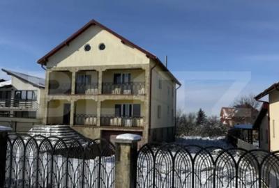 Casă cu 5 camere cu Teren 1000 Mp în Central