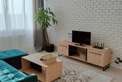 Apartament cu 2 camere semidecomandat, mobilat în Titan - 1