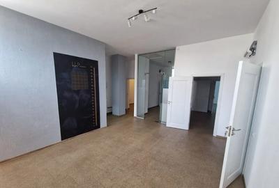 Delfinariu - bd. Mamaia, spatiu comercial , 325 mp. - 1