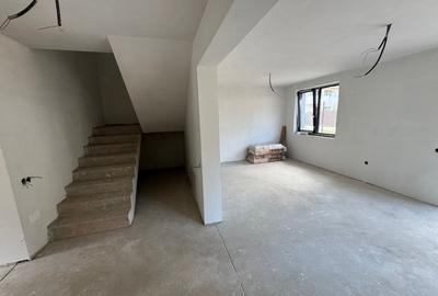 Duplex semifinisat la liziera padurii, 4 camere, 120mp, 240mp teren Duplex semifinisat la liziera padurii, 4 camere, 120mp, 240mp teren - 3