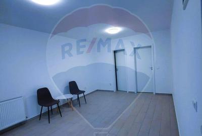 Spațiu comercial, de 22 mp, în Nord - 2
