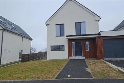 Duplex cu 6 camere cu Canalizare în Feleacu - 2