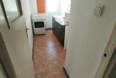 Apartament cu 2 camere semidecomandat în Circumvalațiunii - 1