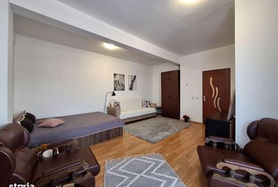 Garsonieră decomandată, mobilată în Florești