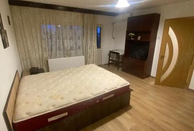 Garsonieră decomandată în Central - 2