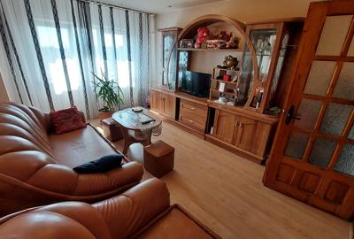 Apartament 3 camere decomandat, etajul 4, Craiovita zona Lidl - 1