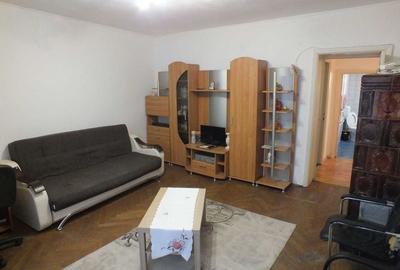 De inchiriat apartament 2 camere Hala Traian sect 2