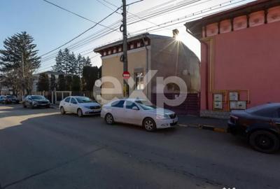 Spațiu comercial, de 146 mp, în Central - 7