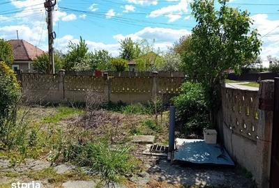 Casă cu 4 camere cu Teren 60 Mp în Central