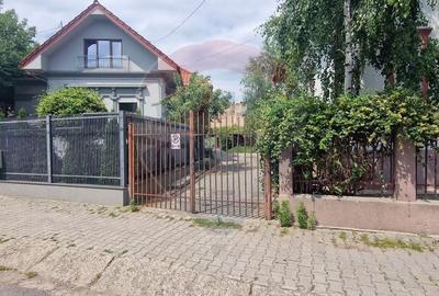 Corp cladire, 3 camere de vanzare, central, CABINET MEDICAL - 1