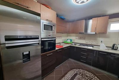 Casă cu 5 camere cu Teren 250 Mp în Sisești - 4