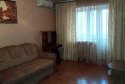Garsoniera in zona Stupini
