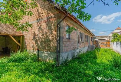 Casă cu 4 camere cu Teren 1642 Mp în Hoghiz - 17