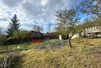 Teren de 1246 mp, în Rediu