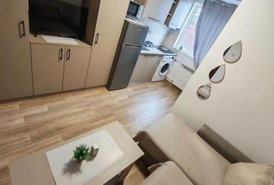 Garsonieră decomandată în Central