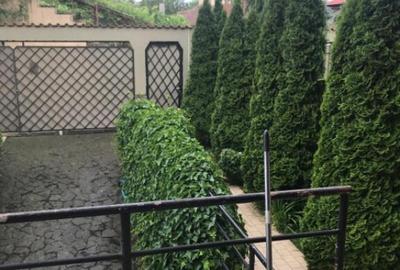 Casă cu 7 camere cu Teren 500 Mp în Km 5