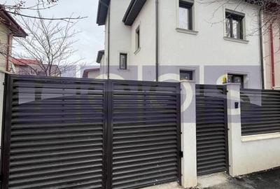 Casă individuală cu 7 camere în Vatra Luminoasă