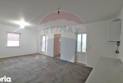 Casă cu 3 camere cu Teren 800 Mp în Corunca - 14
