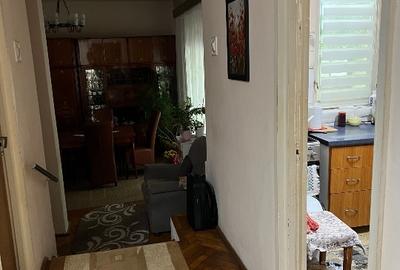 Casă cu 4 camere cu Canalizare în Central - 11