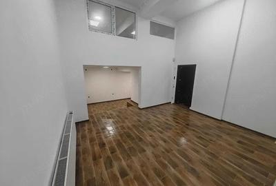 Spațiu comercial, de 117 mp, în Central - 3