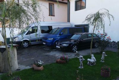 Casă cu 4 camere cu Teren 420 Mp în Piața Centrală - 3