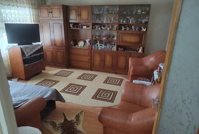 Apartament cu 4 camere decomandat în Balotești