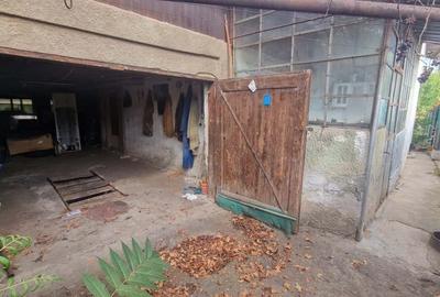Casa 5 camere + Beci + Garaj 2 masini + Curte fata + Curte spate - Teren pe colt - 6
