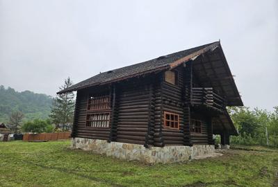 Casă cu 3 camere în Onești - 2