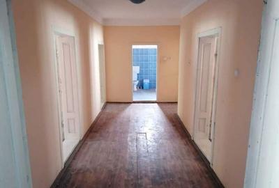 Casă cu 4 camere în Orașu Nou - 4